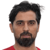 Илхан Палут