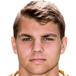 К. Кореньюк