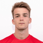 Арнау Комас  