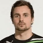 Дж. Пюхаранта  